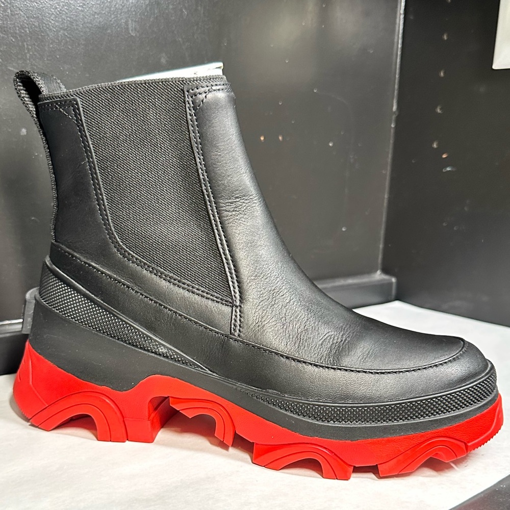 Sorel Brex waterproof Leather Chelsea Boot - black/red - size 6